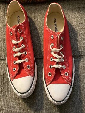 Converse Chuck Taylor All Star Ox Red EUC
